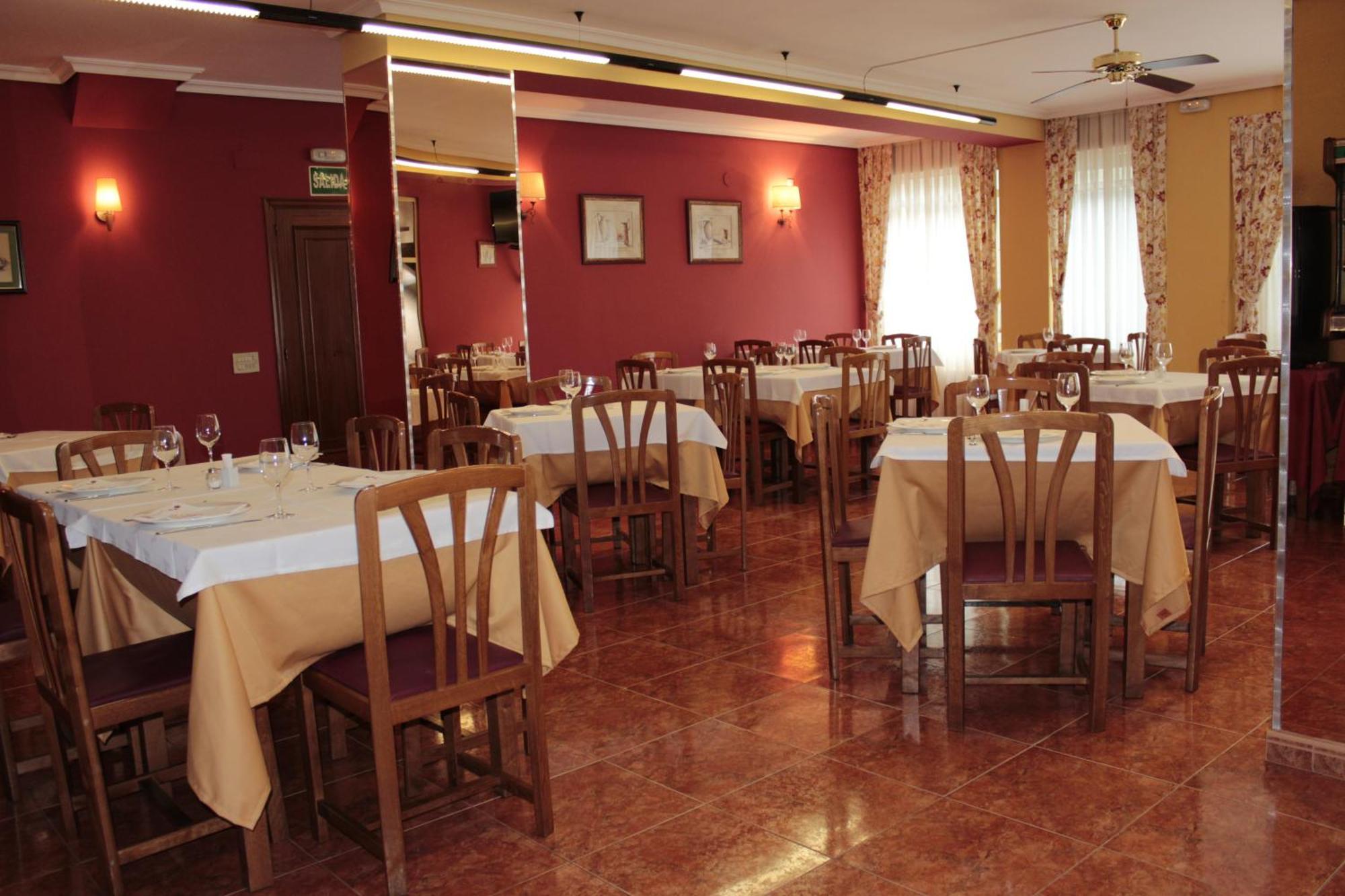 Hotel Penagrande Cangas De Narcea Exterior foto
