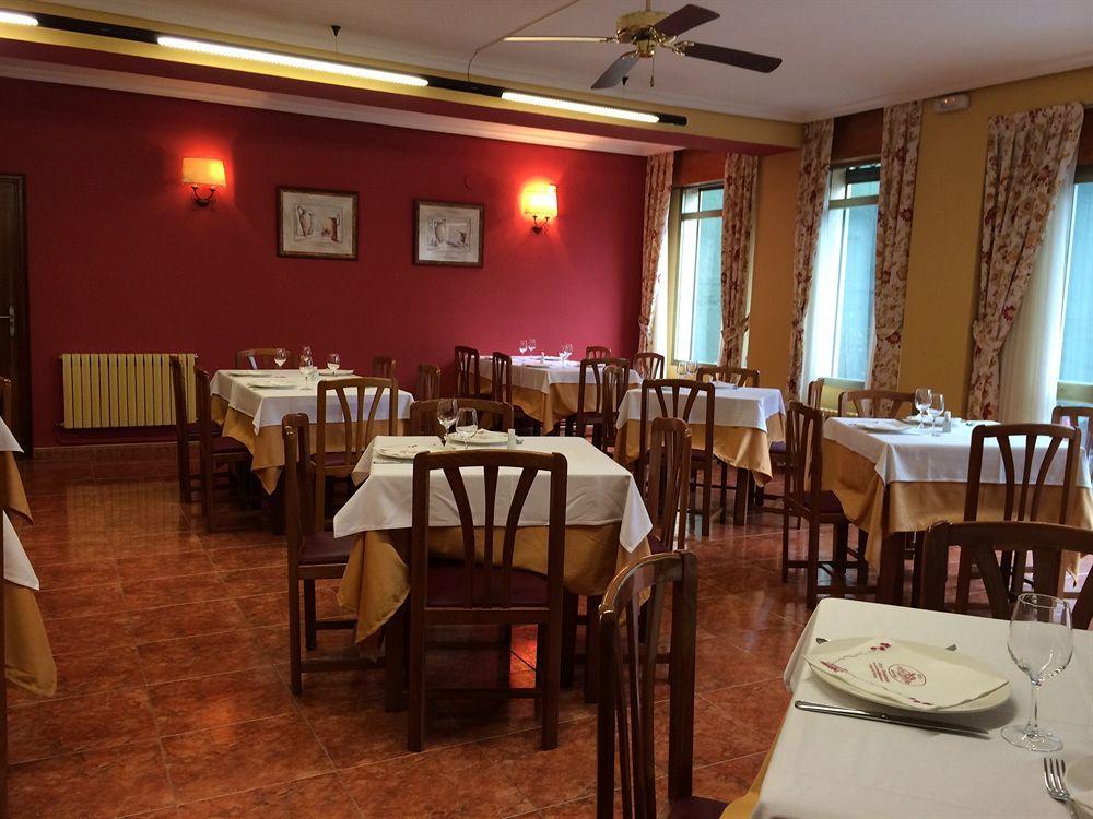 Hotel Penagrande Cangas De Narcea Exterior foto