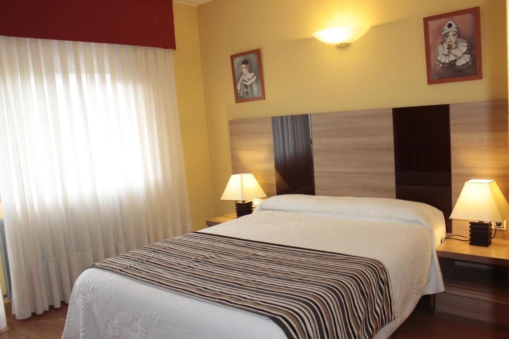 Hotel Penagrande Cangas De Narcea Zimmer foto