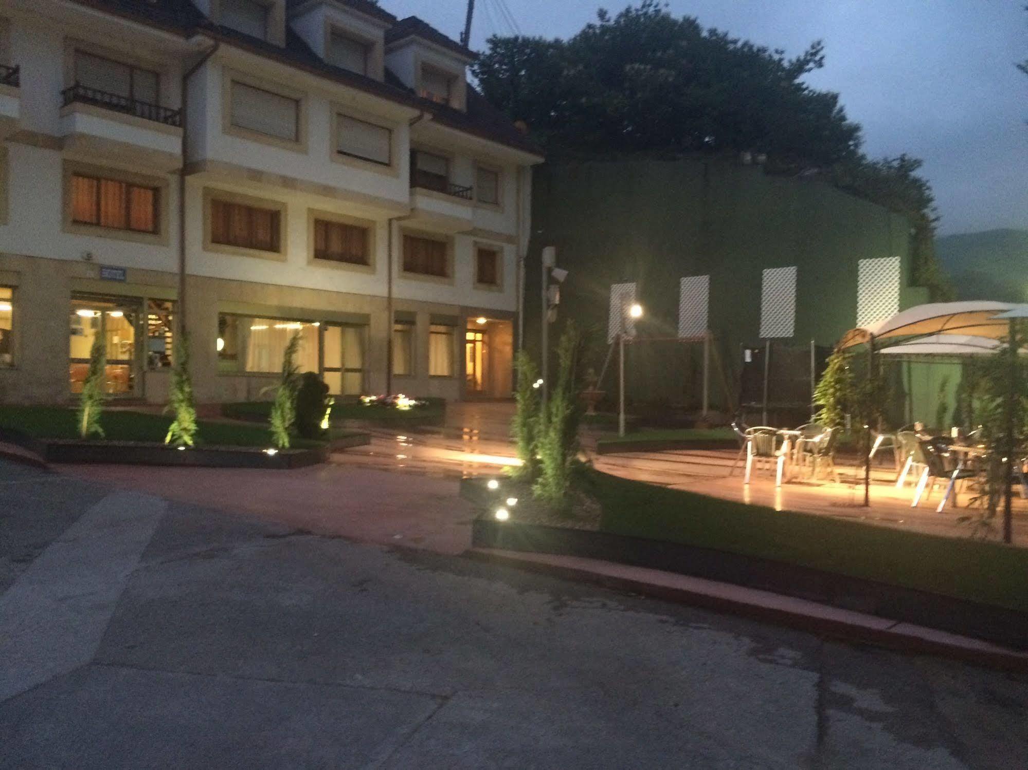 Hotel Penagrande Cangas De Narcea Exterior foto